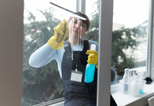 Nettoyage de vitres intérieures et extérieures à Marle